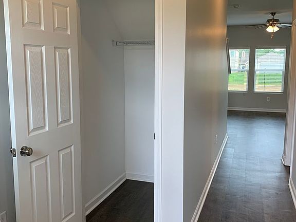 4th image of 37 Potter Ln