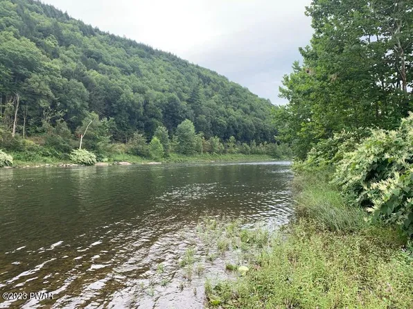 Hancock Hwy, Equinunk, PA 18417