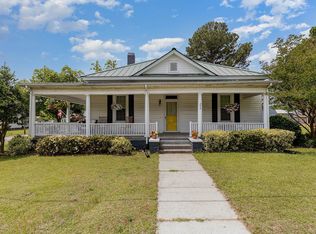 208 E Edwards St, Princeton, NC 27569