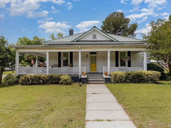 208 E Edwards St, Princeton, NC 27569