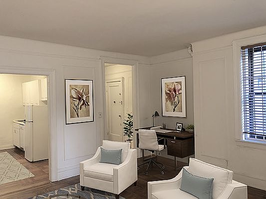 3rd image of 267 W 70th St APT 6A