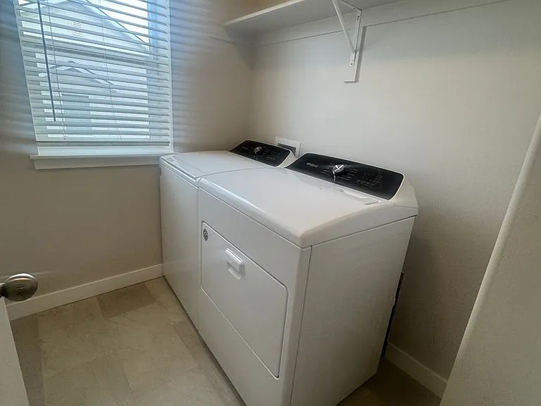 759 N Hilltop Dr — Photo 12