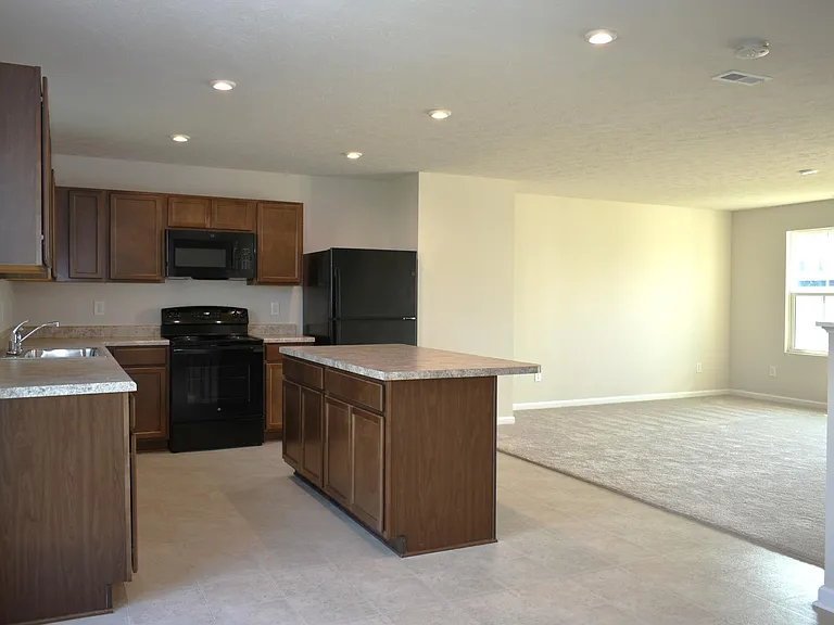 9755 Oak Grove Dr — Photo 7