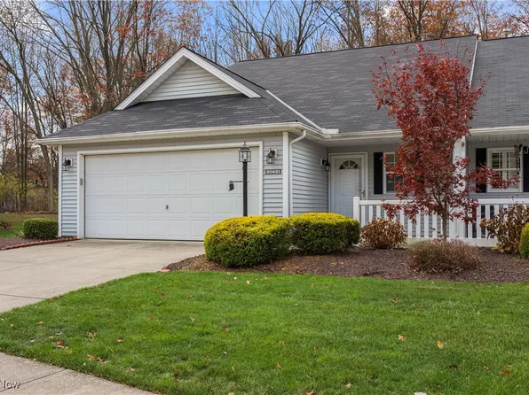 30621 Iris Ct, North Olmsted, OH 44070