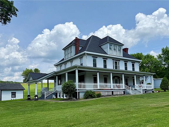 3rd image of 1921 McIntyre Rd