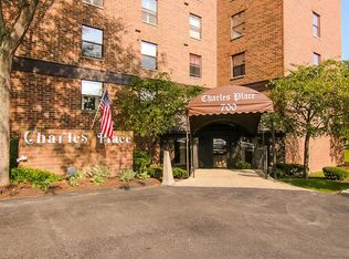 700 Brick Mill Run APT 106, Westlake, OH 44145