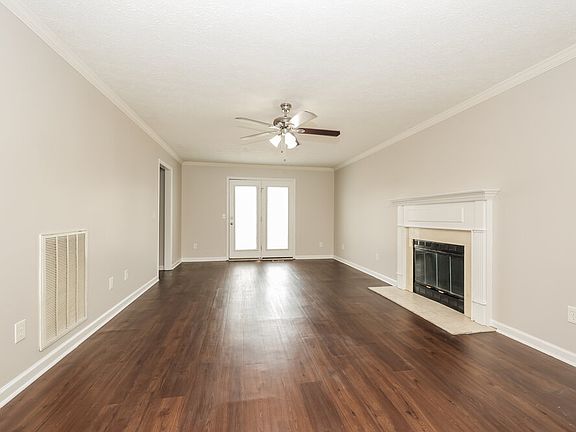 5th image of 1002 Don Blair Dr