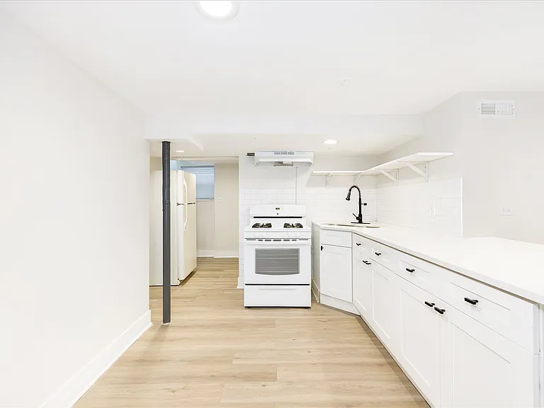 4849 W Hutchinson St #1 — Photo 14