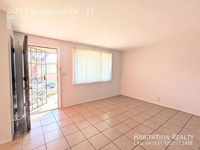 3427 E Blacklidge Dr #1 — Photo 7