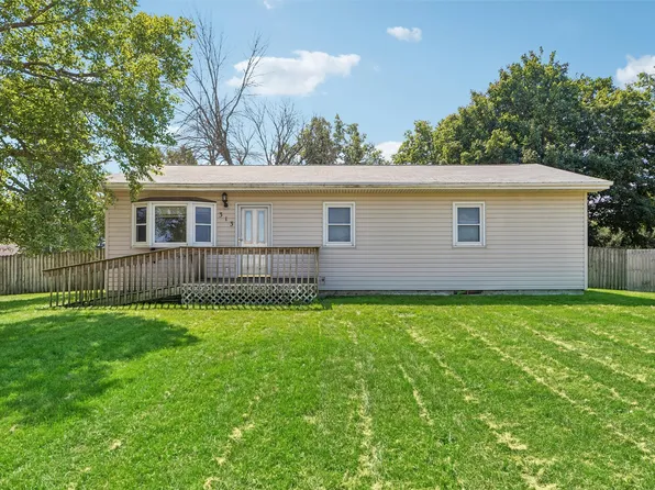 313 4th St, Menlo, IA 50164