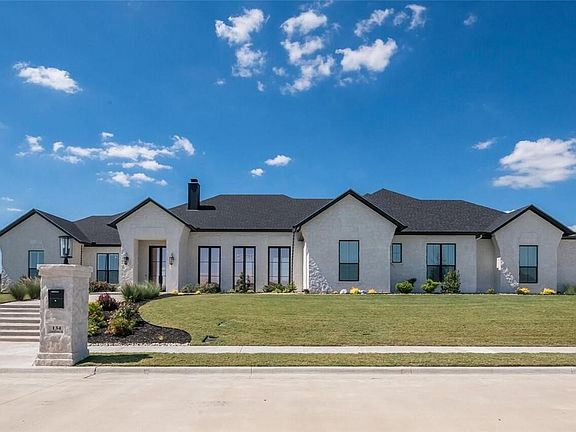 5th image of 134 Sunflower St