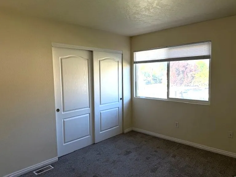 Midland 4-Plex 151 — Photo 9
