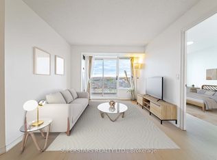 15 N Park Rd #806, Vaughan, ON L4J 0A1