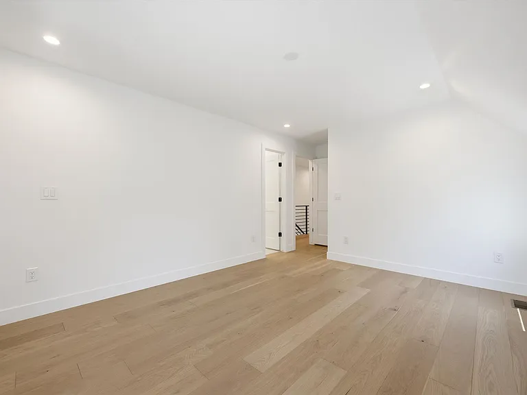 2452 S Marion St — Photo 20