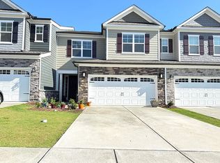 915 Haybeck Ln, Apex, NC 27523