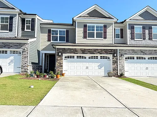 915 Haybeck Ln Photo 1