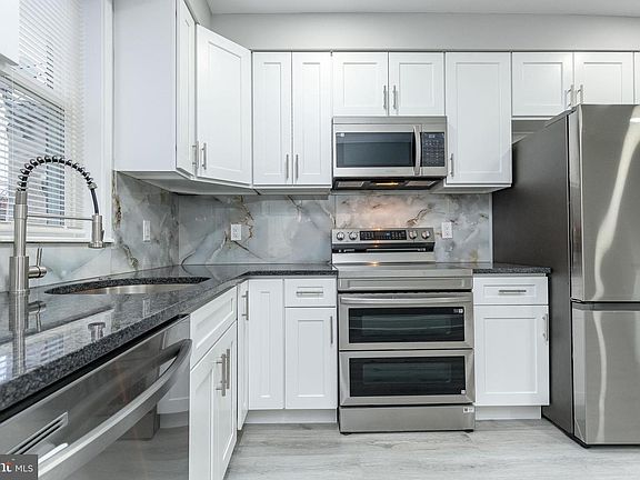 4th image of 5208 Glenloch St