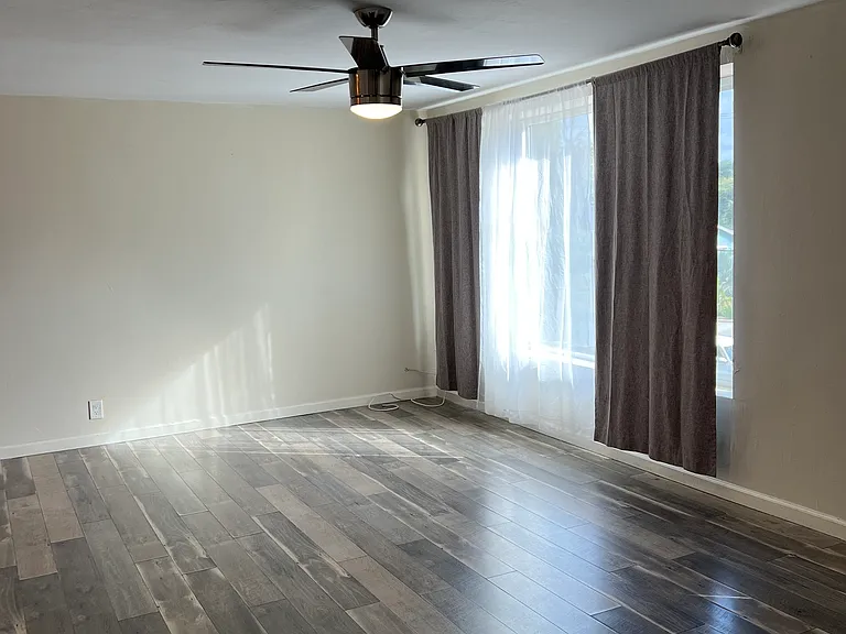 538 S Tulip St #538 — Photo 7