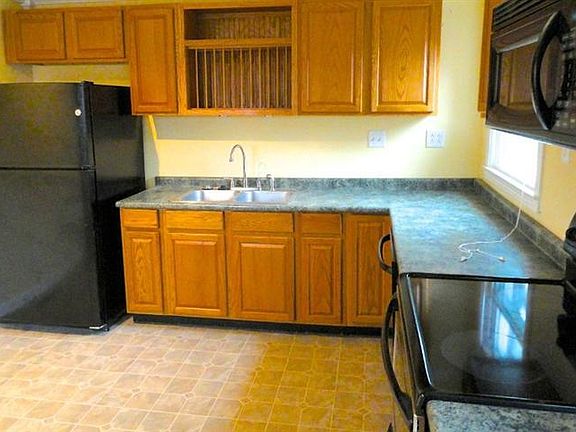 4th image of 1487 Townley Dr