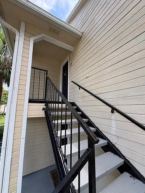 2 bed, 2.0 bath, 836 sqft, $1,620 — Photo 4