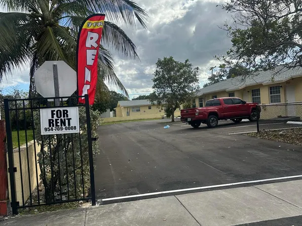 2550 NE 192nd St, Miami, FL 33180