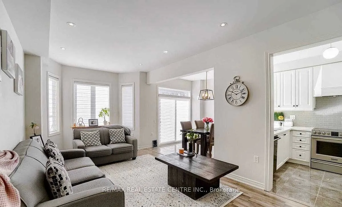 3 bed, $3,200 — Photo 4