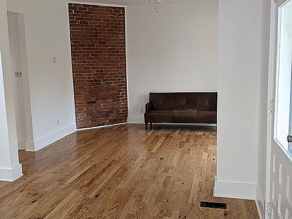 5th image of 2065 N New Jersey St