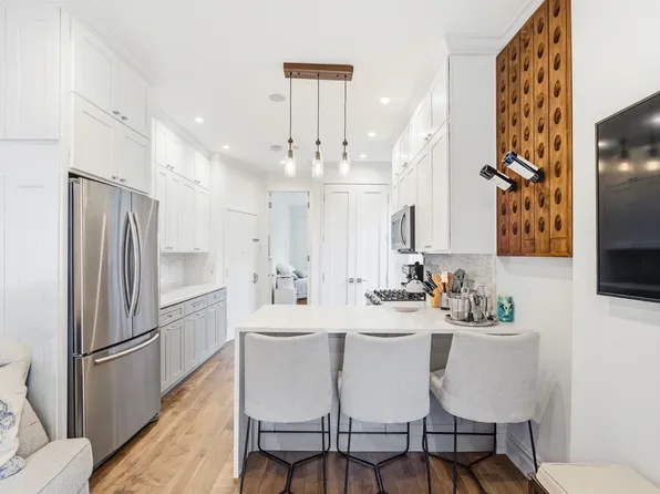 453 West 54th Street image 4 of 16