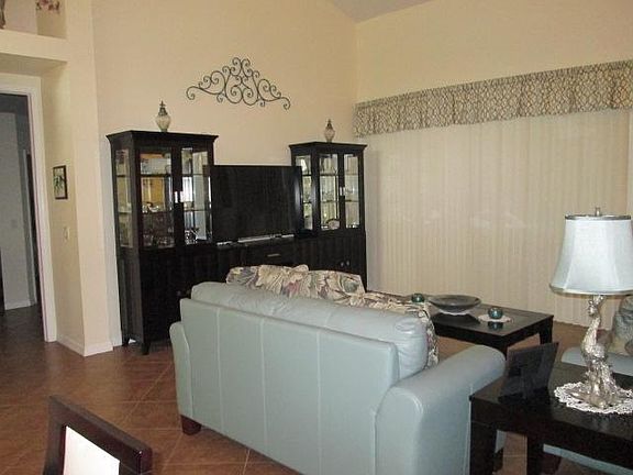 Home For Sale In Heatherwood