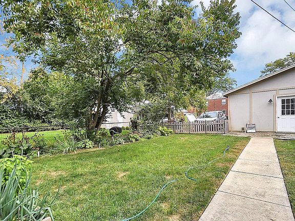 4th image of 1500 Elmwood Ave