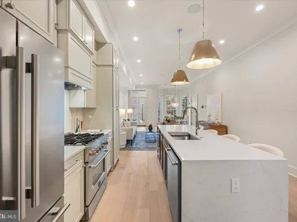 1335 11th St NW #104, Washington, DC 20001