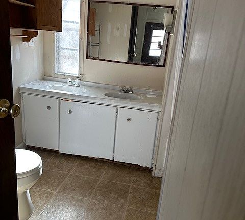 5th image of 6043 Riverview Dr