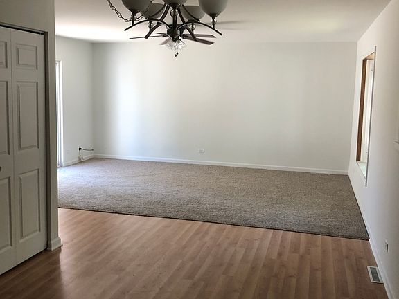 2nd image of 30W021 Argyll Ln