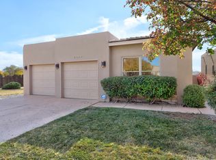 2000 Sydney Ln NW, Albuquerque, NM 87107