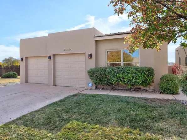 2000 Sydney Ln NW, Albuquerque, NM 87107