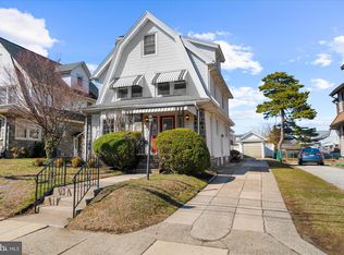 206 N Manoa Rd, Havertown, PA 19083