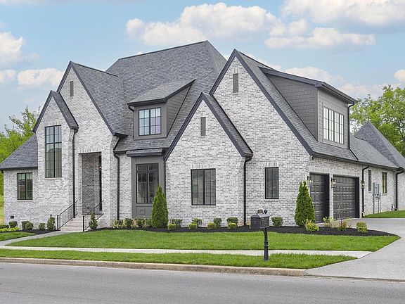 4th image of 1520 Foxland Blvd