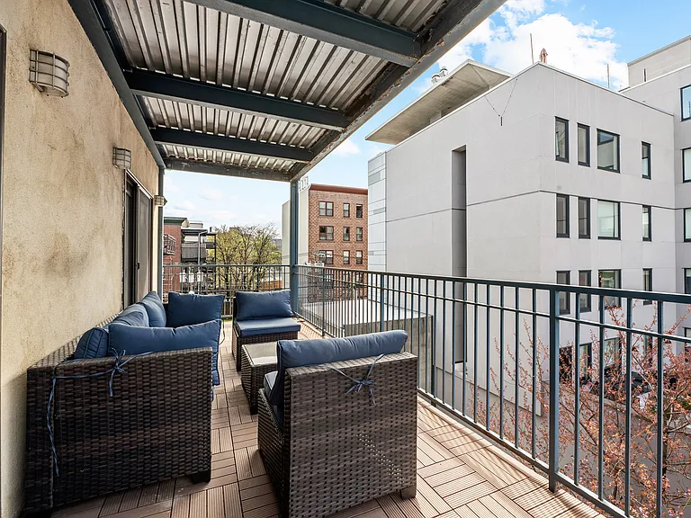 404 Monroe St #5 — Photo 20