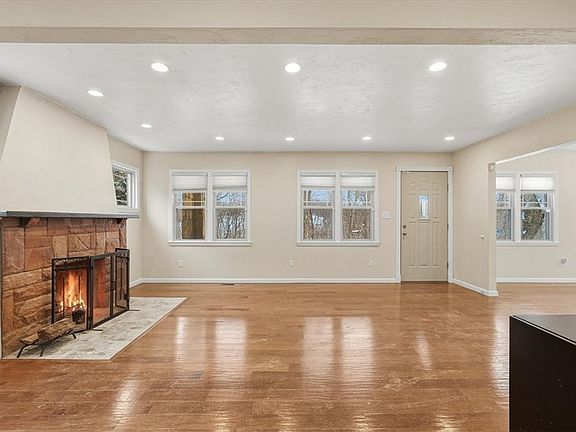 5th image of 301 Bon Air Ave