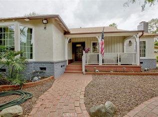 15556 Valerio St, Van Nuys, CA 91406