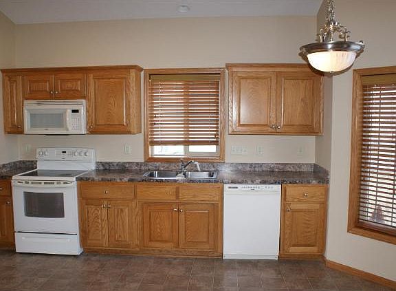 4th image of 1218 Hidden Creek Blvd