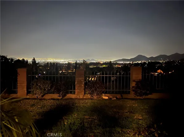 1385 Halifax Dr, Riverside, CA 92506