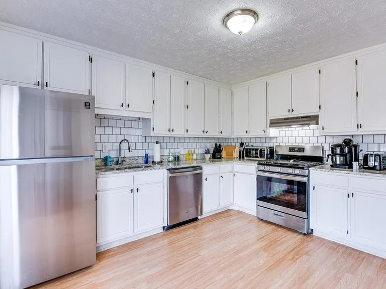 1739 Nutmeg St #1739 — Photo 9