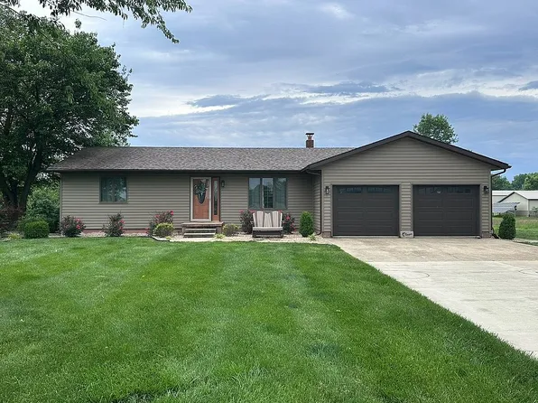 3417 College Street Rd, Salem, IL 62881