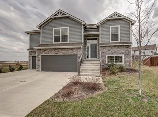 1607 Sunrise St, Leavenworth, KS 66048