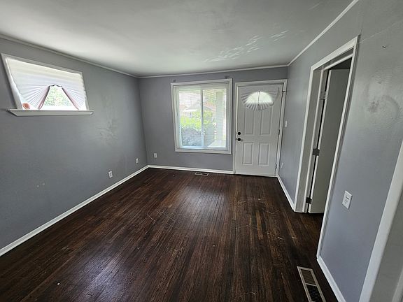 5th image of 25052 Comfort St