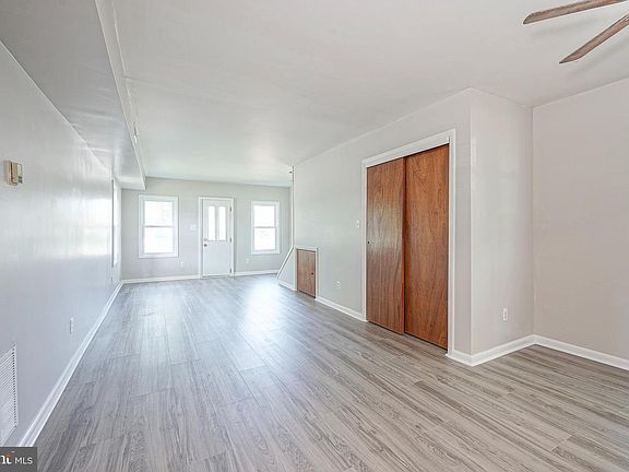 2nd image of 8 S 2nd St