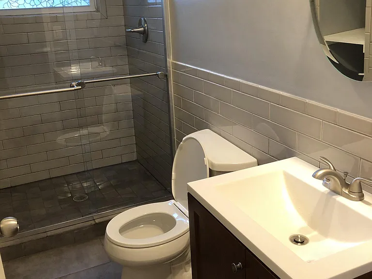 19 Duane Ave — Photo 7