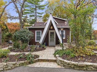 507 Ski Hill Rd, Fox River Grove, IL 60021