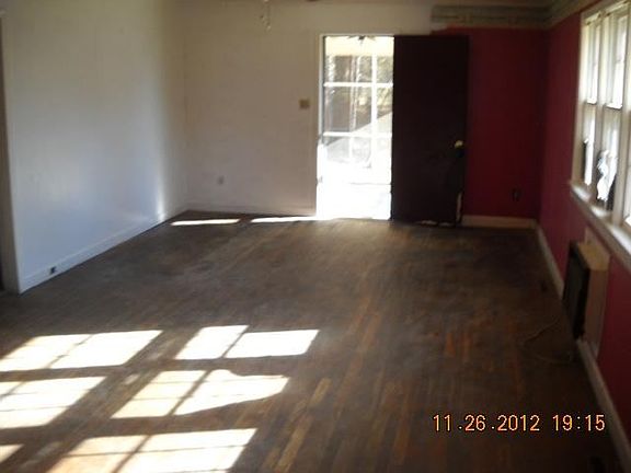 4th image of 622 Blalock Dr